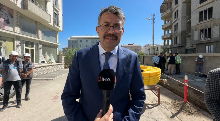 Hakkari Valisi Çelikten Yüksekovada 5 mahalleye doğalgaz müjdesi