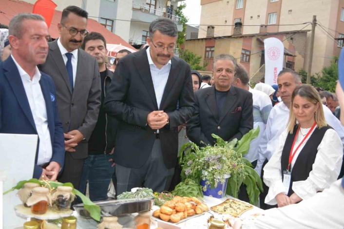 Hakkari'de 2. Yöresel Lezzetler Festivali düzenlendi