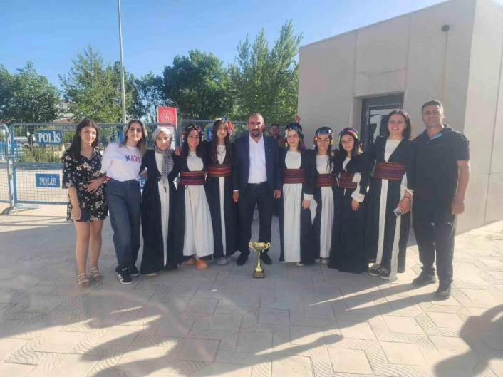 Hakkari'de iki kulüp bölge birincisi oldu