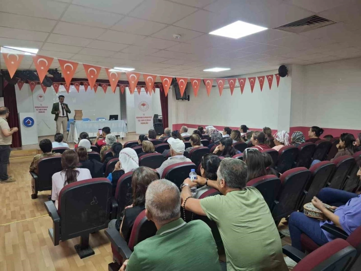 Hekimhan'da 'Anadoluda Altın İpek' projesiyle ipekböcekçiliği hamlesi