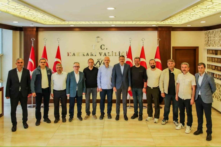 İstanbul'dan gelen hukukçulardan Hakkariye ziyaret