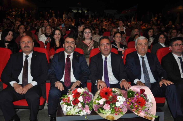 Kars'ta Azerbaycan rüzgarı esti