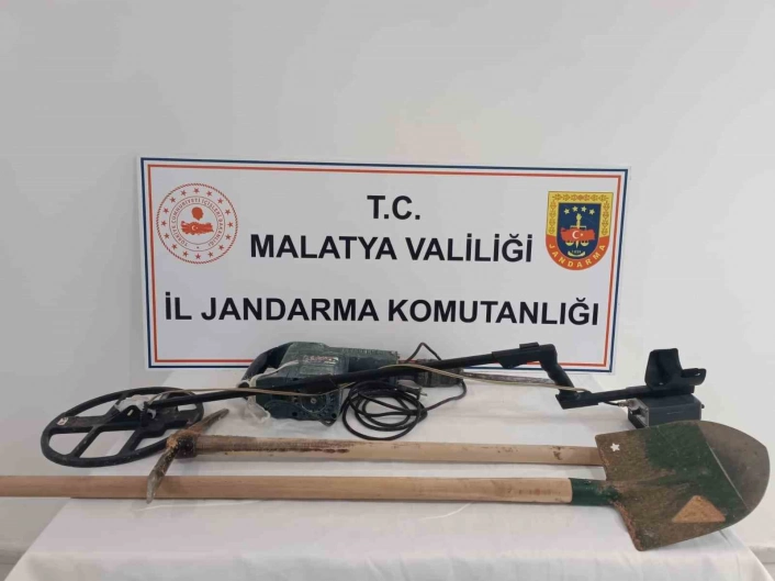 Malatya'da Kaçakçılık operasyonları: 9 gözaltı