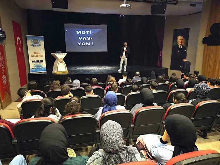Malatya'da öğrencilere kaygı ve motivasyon semineri