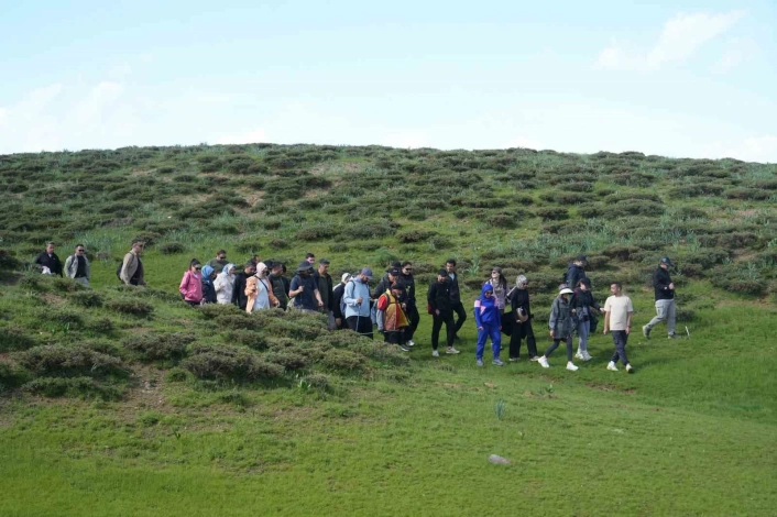 Muş'un doğal güzellikleri yürüyüşlerle tanıtılıyor