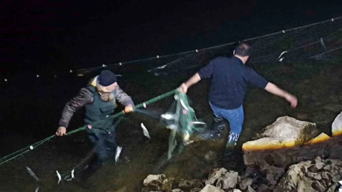 Van'da 5 ton 650 kilo inci kefaline el konuldu