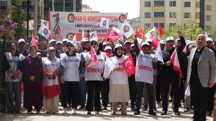 Van'da işten çıkarılan işçilerin buruk 1 Mayıs kutlaması