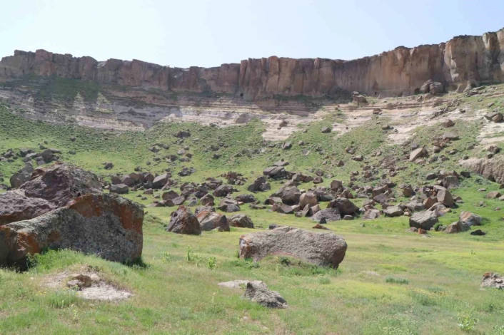 Diyadi'nin kalbindeki sessizlik; Meya Mağaraları