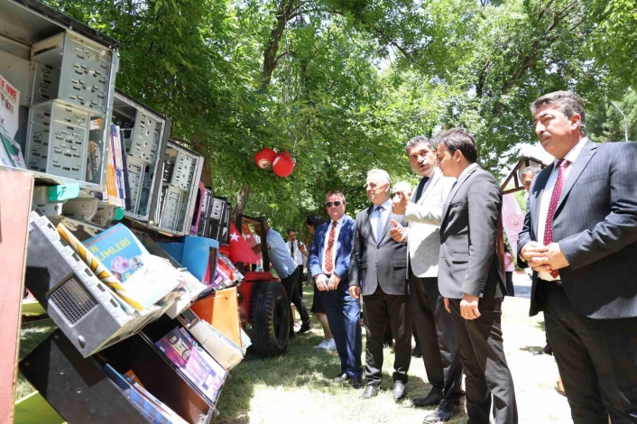 Elazığ’da ‘Dijital Detoks’ etkinliği: Geri Dönüşüm Kütüphanesi açıldı