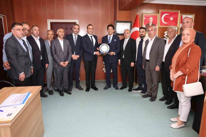 Erzurum Ticaret Borsasından Hınısa çıkarma: Üyelerle buluşma, yerel ürünlere destek, turizm vurgusu