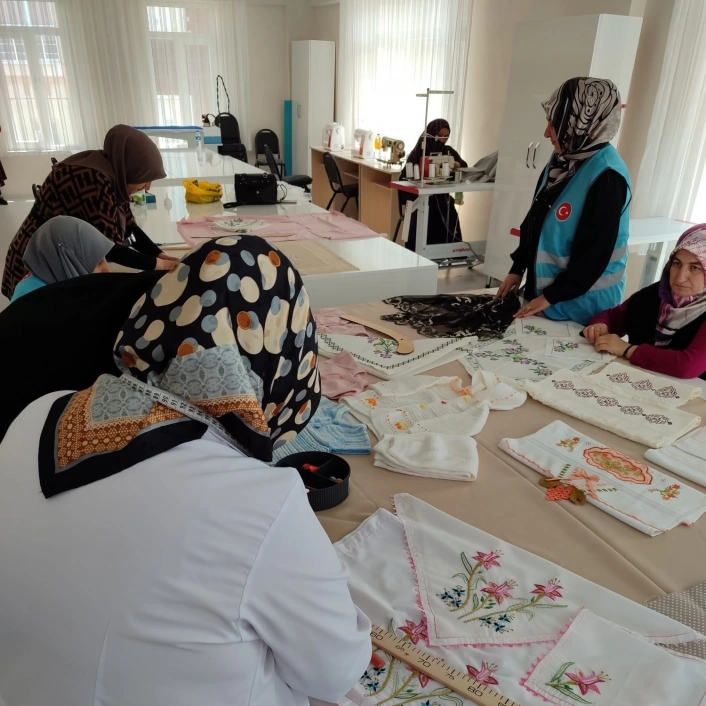 Erzurum’da ‘İyilik Atölyeleri’ gönüllere dokunuyor