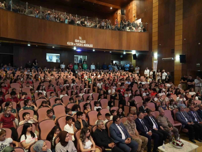 Iğdır'ın Yıldızları ödüllendirildi
