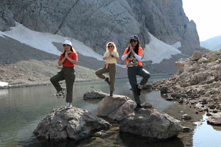 Tabiat güzelliğiyle mest eden Erzincan'da doğaseverlerin yeni gözdesi Sohmarik Yaylası