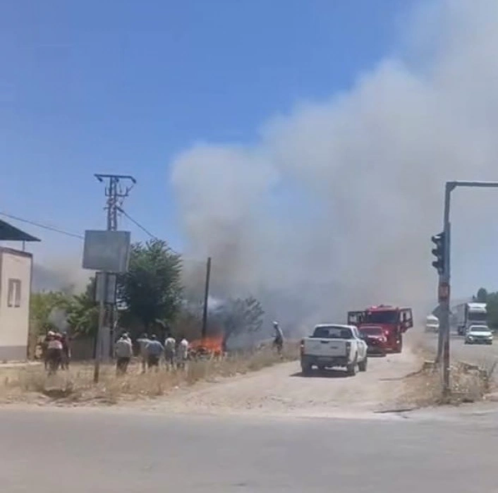 Yeşilyurt'ta korkutan bahçe yangını