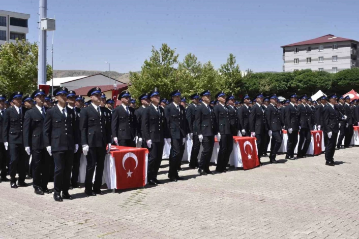 Bitlis POMEM'den 213 yeni polis adayı mezun oldu