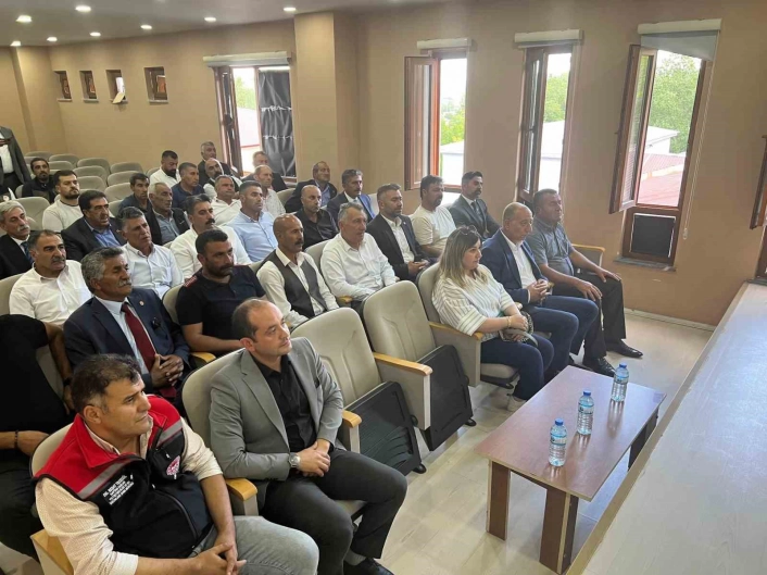 Digor'da hayvan hastalıklarıyla mücadele toplantısı yapıldı