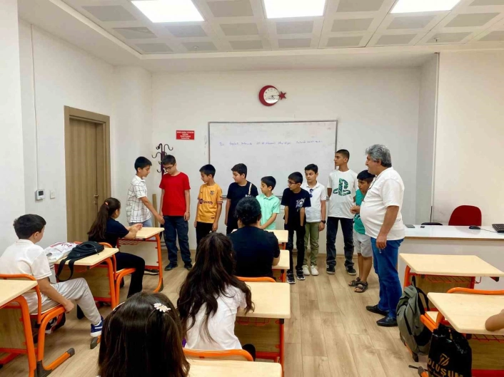 Elazığ Belediyesi'nin düzenlediği yaz kursları başladı