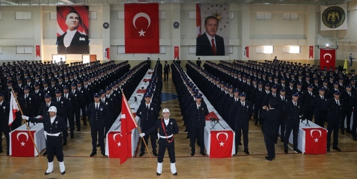Erzincan POMEM'de 449 polis adayı mezuniyet coşkusunu yaşadı