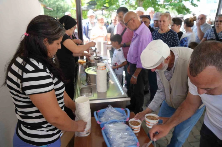 Erzincan'da 5 bin kişilik aşure ikramı