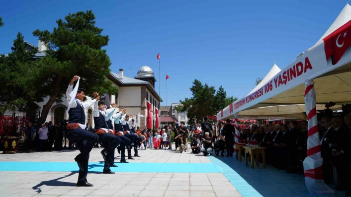 Erzurum'da 106 yıllık coşku ve heyecan