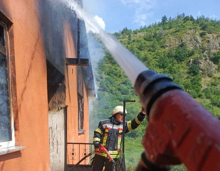 Erzurum'da korkutan yangın