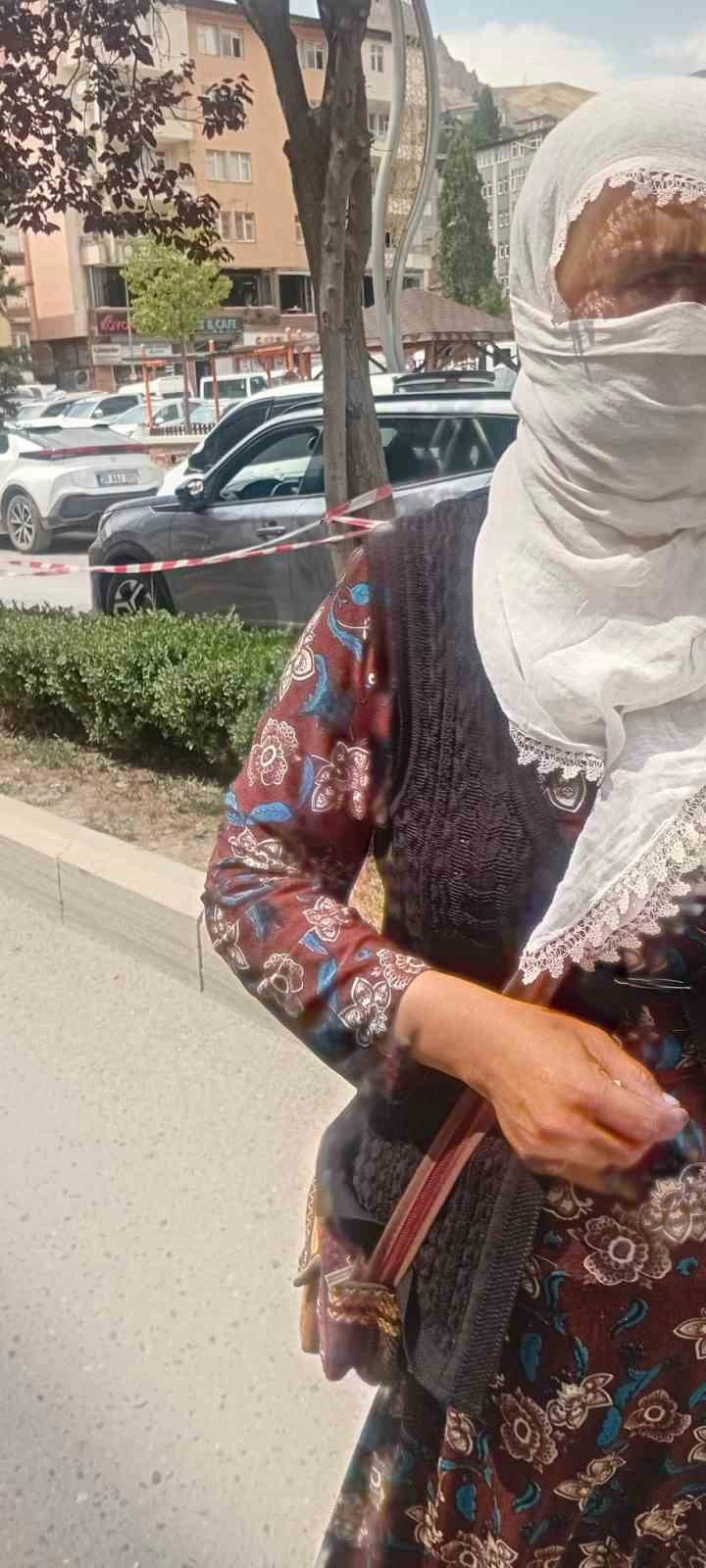 Dilenci operasyonu :2 dilenci şehir dışına çıkartıldı