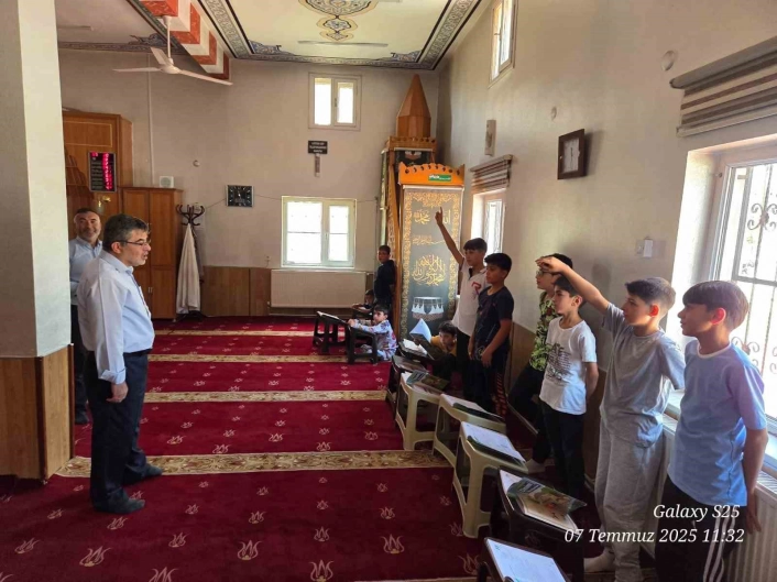 İpekyolu Müftüsü Tavlaşoğlu'dan Kuran kurslarına ziyareti