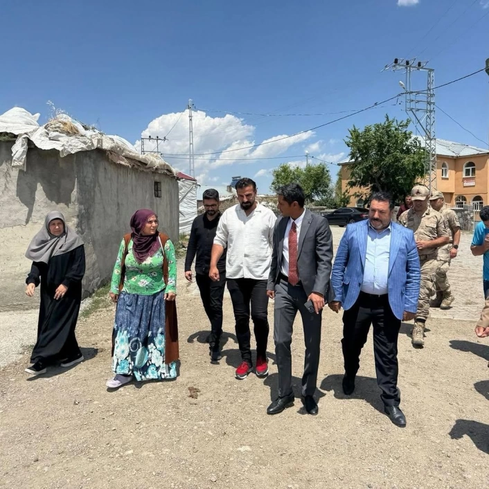 Kaymakam Mehmet Nasip Mahir, köyde devam eden parke çalışmalarını inceledi