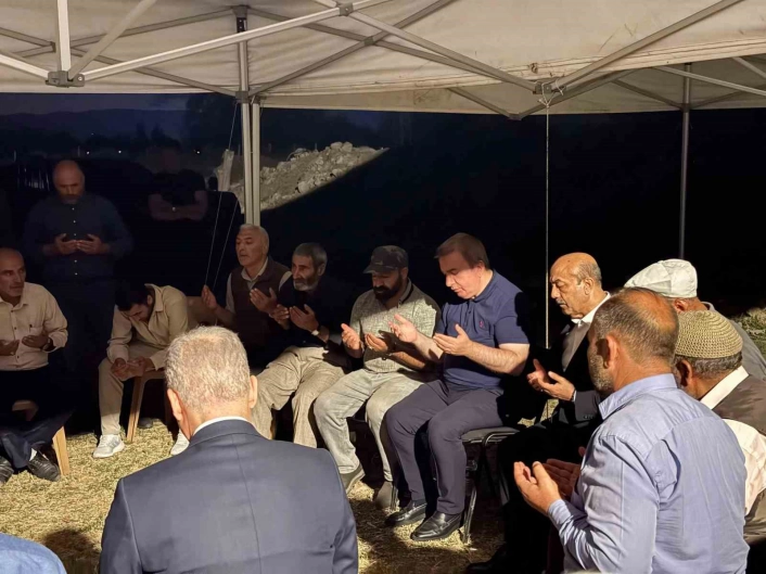 Vali Aydoğdu Pülümür Çayı'nda hayatını kaybeden Özkan İlçi'nin ailesine taziye ziyaretinde bulundu