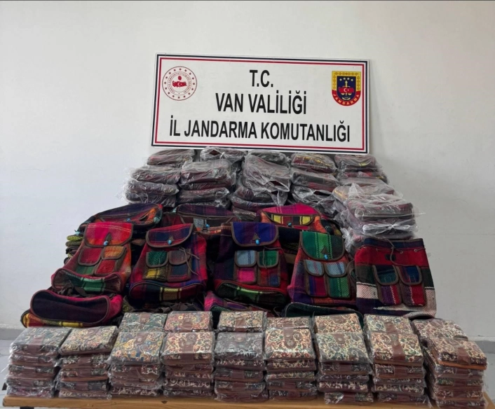 Van'da gümrük kaçakçılığı operasyonu