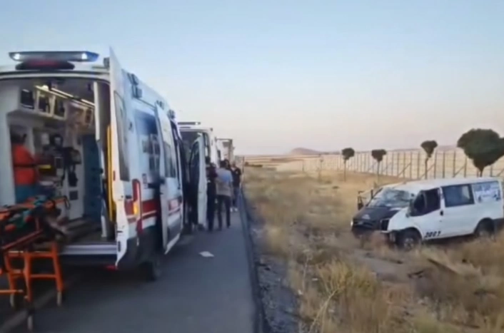 Van'da trafik kazası: 2 ölü, 3 yaralı