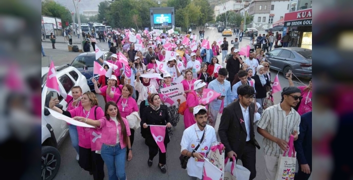 Muş’ta gönüllülerden ''kanser farkındalığı'' yürüyüşü