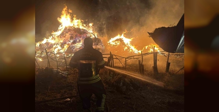 Tekman’da yangın; 2 bin 500 balya ot kül oldu