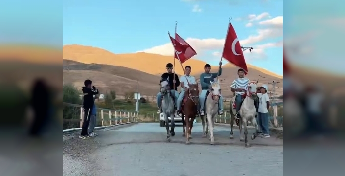 Ulupamir’de jandarma komutanına atlı karşılama
