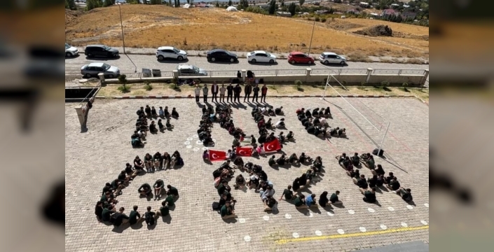Ahlat’ta öğrenciler zulme sessiz kalmadı