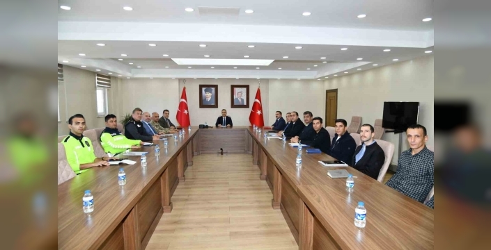 Ardahan’da Karayolları Trafik Güvenliği Toplantısı gerçekleştirildi