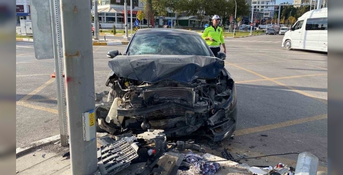 Elazığ’da zincirleme trafik kazası: 4 yaralı