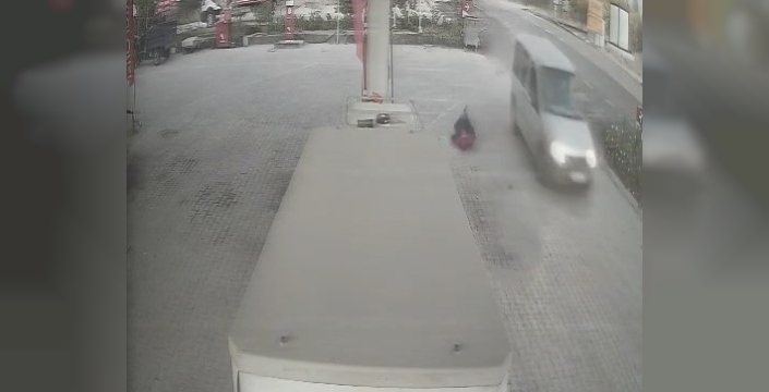 Eniştesine araçla çarpıp kaçtı: O anlar kameraya yansıdı