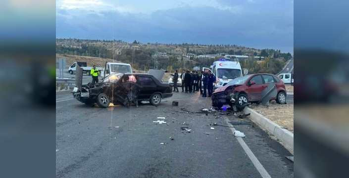 Malatya’da iki aracın çarpıştı kazada 3 kişi yaralandı
