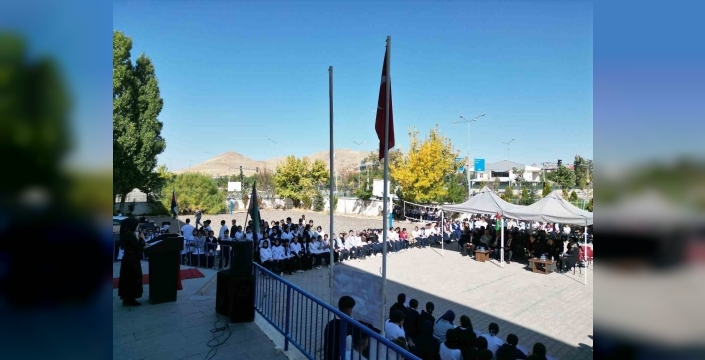 Patnos’ta öğrenciler Filistin için tek yürek oldu