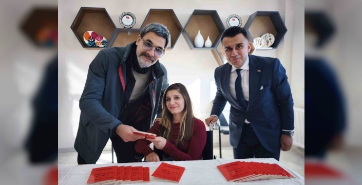 Uğur Işılak’tan engelsiz yaşam merkezine anlamlı atölye ziyareti