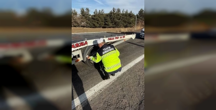 Ardahan’da jandarmadan ‘zorunlu kış lastiği’ denetimi