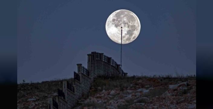 Ay, yılın en yakın anlarında Bitlis’e veda etti
