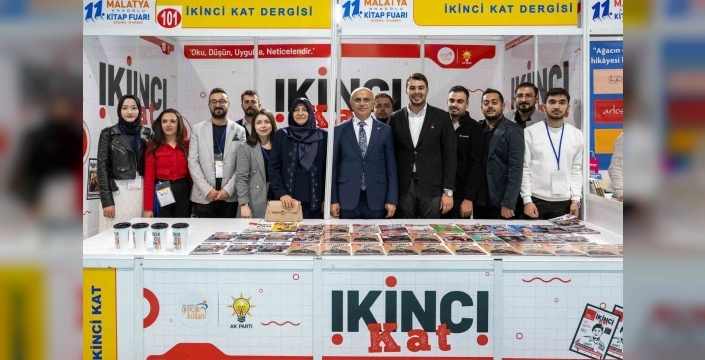 Başkan Er, Malatya Anadolu Kitap ve Kültür Fuarı’nda stantları gezdi