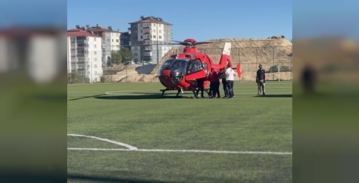 Beyin kanaması geçiren vatandaşın imdadına ambulans helikopter yetişti