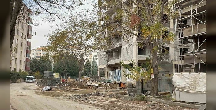 Elazığ’da inşaattan düşen işçi, hayatını kaybetti