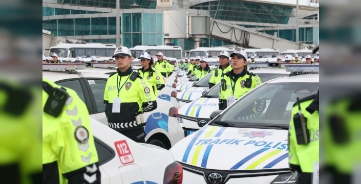 Erzurum’da polis ve jandarmaya 74 araç takviyesi