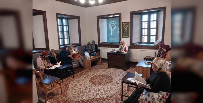 İşte kitap kurdu Dadaş ev hanımları