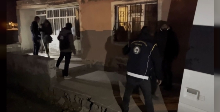 Ağrı'da 24 düzensiz göçmen yakalandı