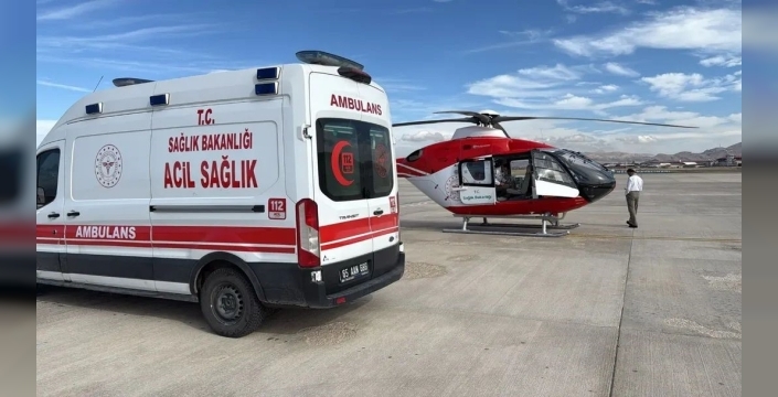 Trafik kazasında yaralanan şahıs ambulans helikopter ile Van’a getirildi
